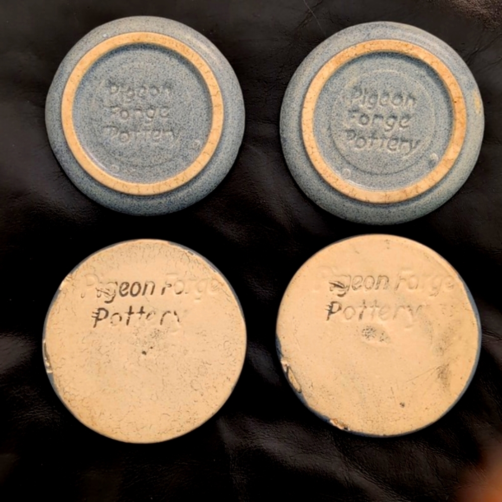 4 Pigeon Forge Pottery vintage & collectible blue coasters - Picture 2 of 6